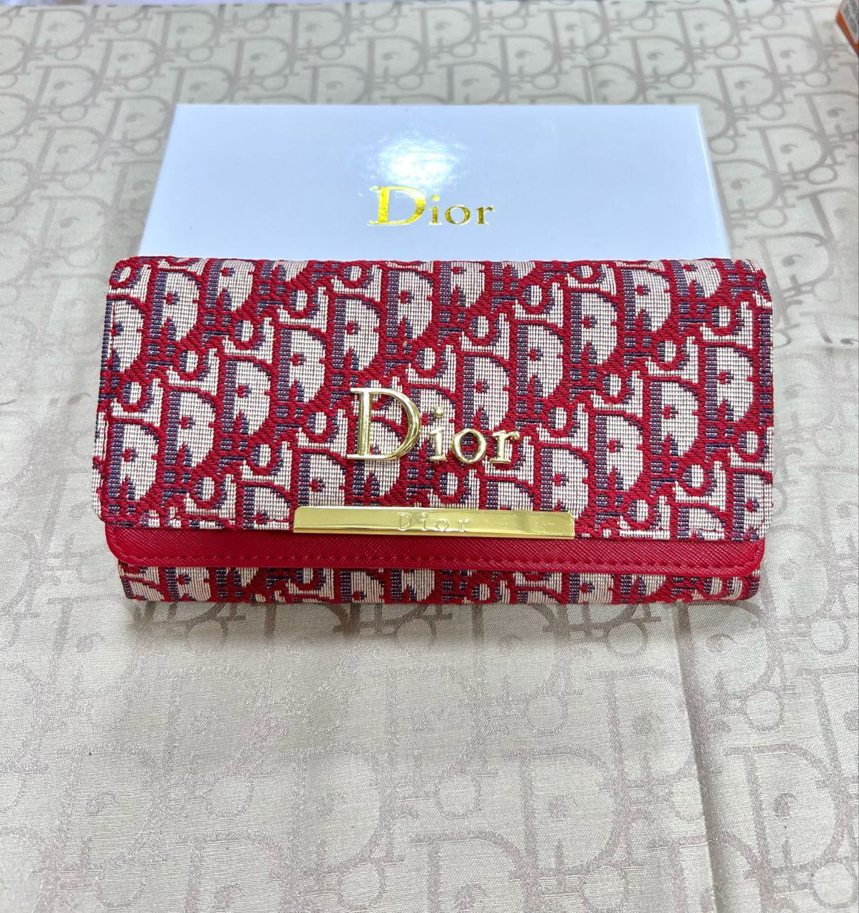 Dior