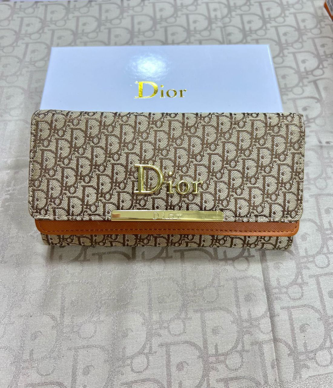 Dior